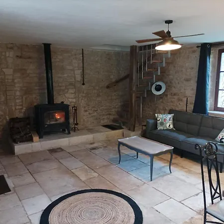 La Maison Du Meunier Avec Terrain De Petanque