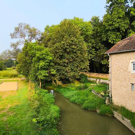 La Maison Du Meunier Avec Terrain De Petanque *